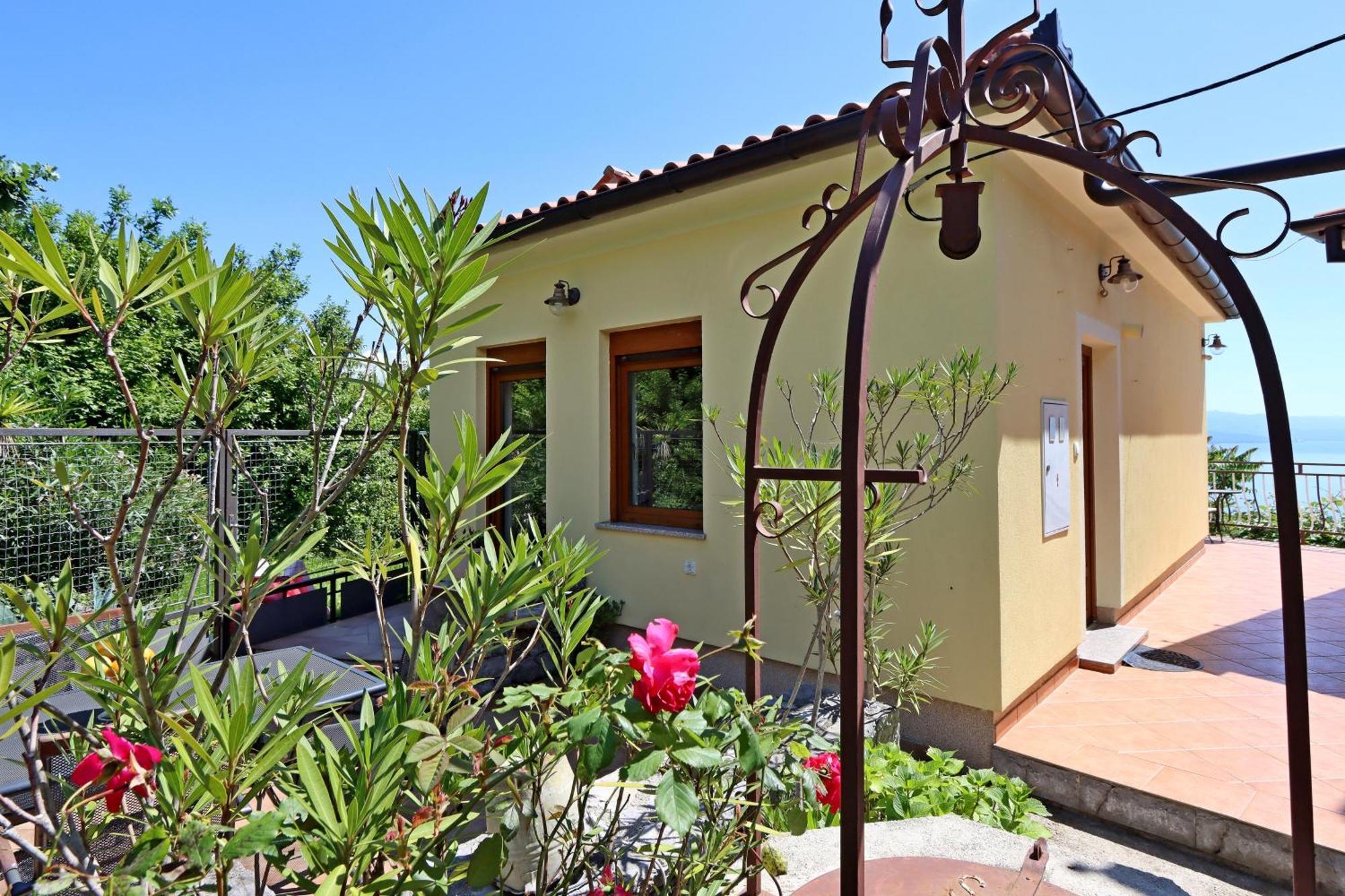 Apartments With A Parking Space Opatija - Pobri, Opatija - 7813 Матулі Екстер'єр фото